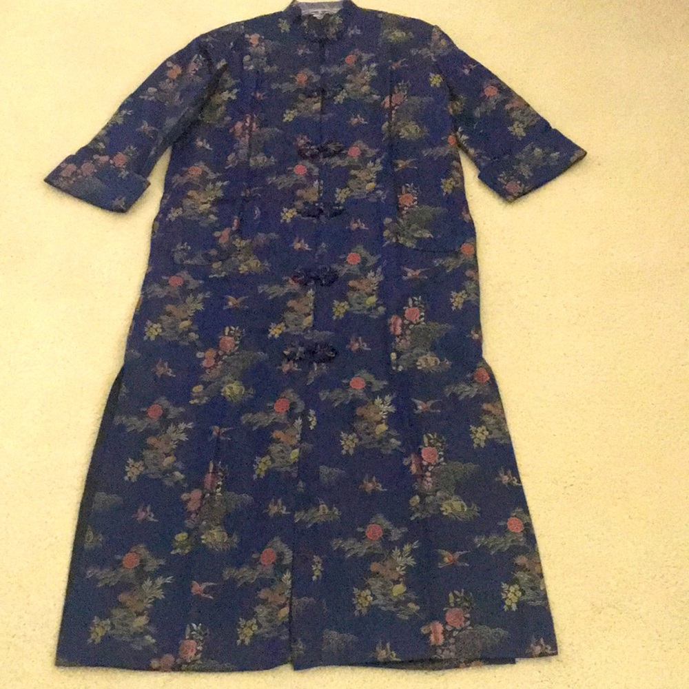 NWOT Ladies full length dressy robe